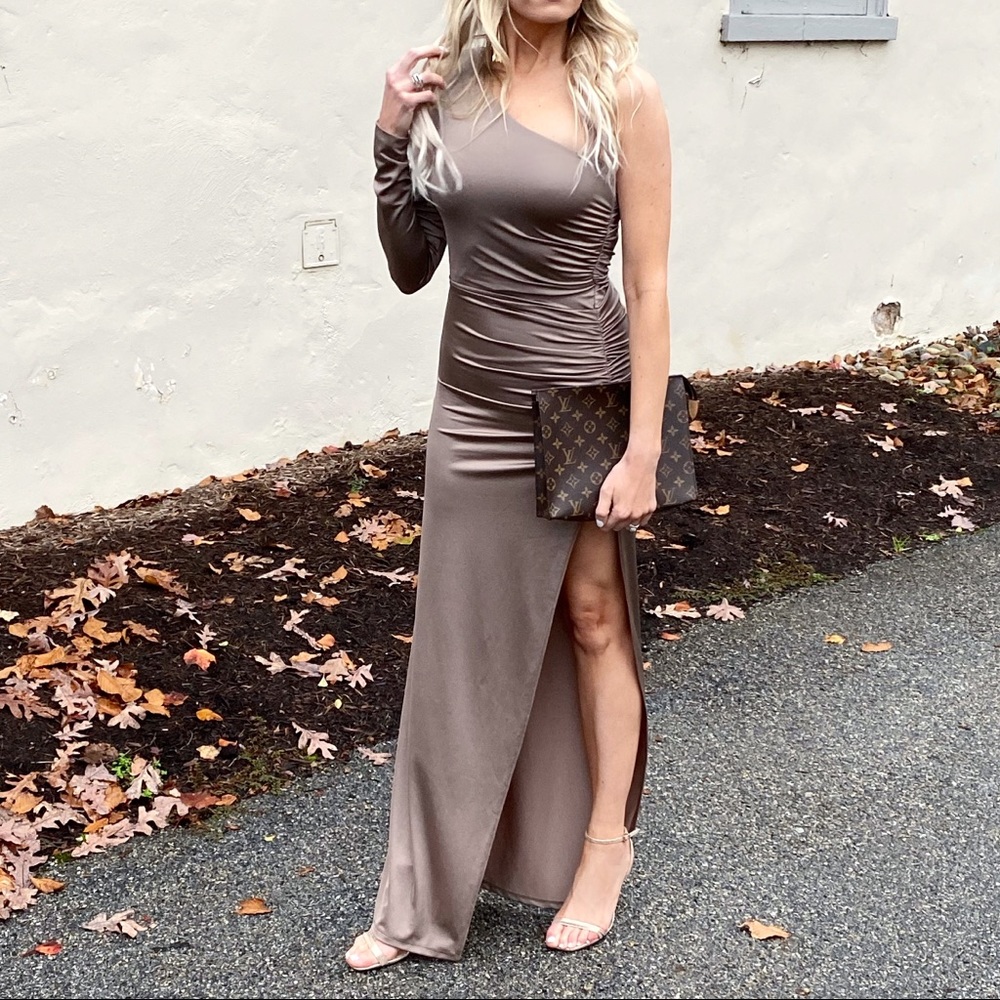 Michael Costello taupe long sleeve gown size s